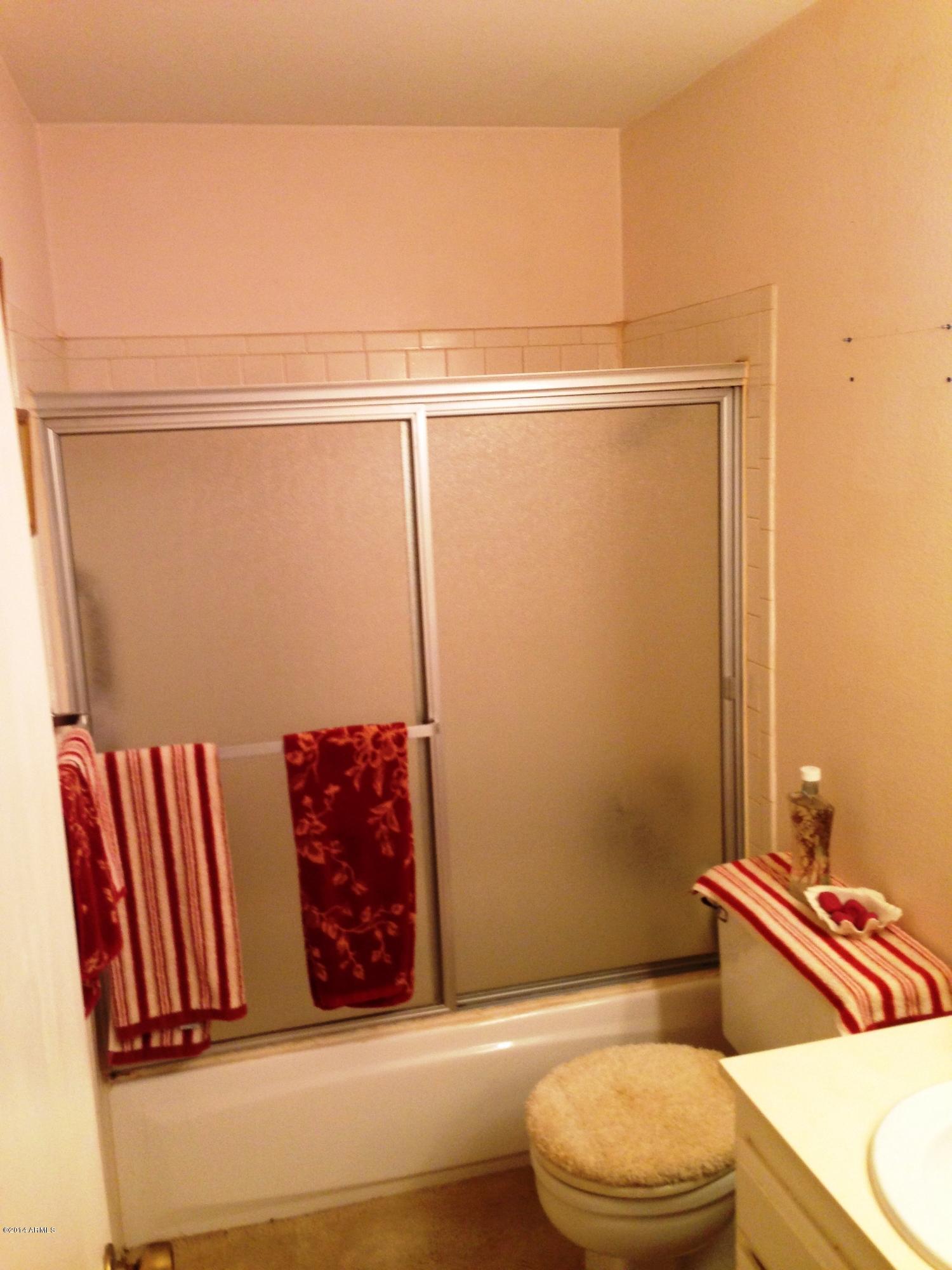 5525 East Thomas Road, Unit 8 Phoenix, AZ 85018 - Photo 5 of 12 2014-02-08 13