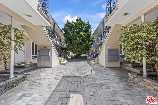 $3,090 | 943 2nd Street, Unit 3, Santa Monica, CA 90403