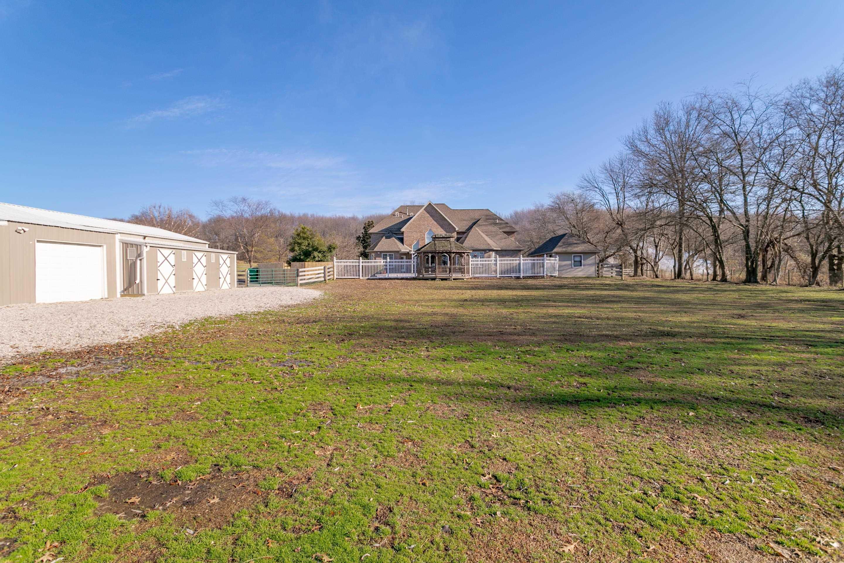 3255 Libbert Road Newburgh, IN 47630 - Photo 4 of 31