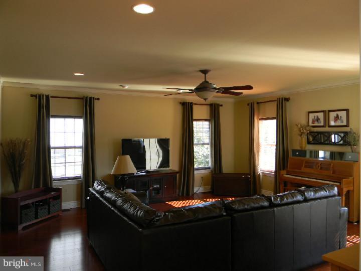 3945 Reiniger Road Hatboro, PA 19040 - Photo 11 of 24 Family Room