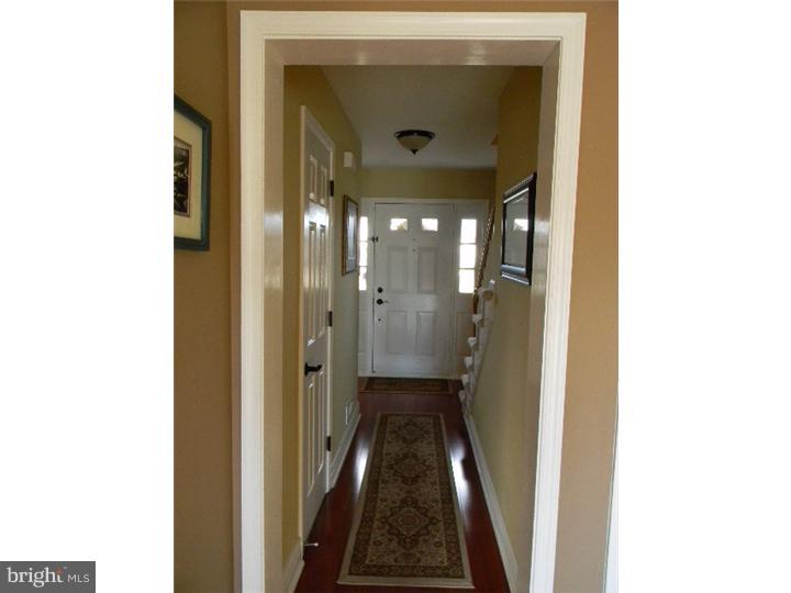 3945 Reiniger Road Hatboro, PA 19040 - Photo 5 of 24 Hallway