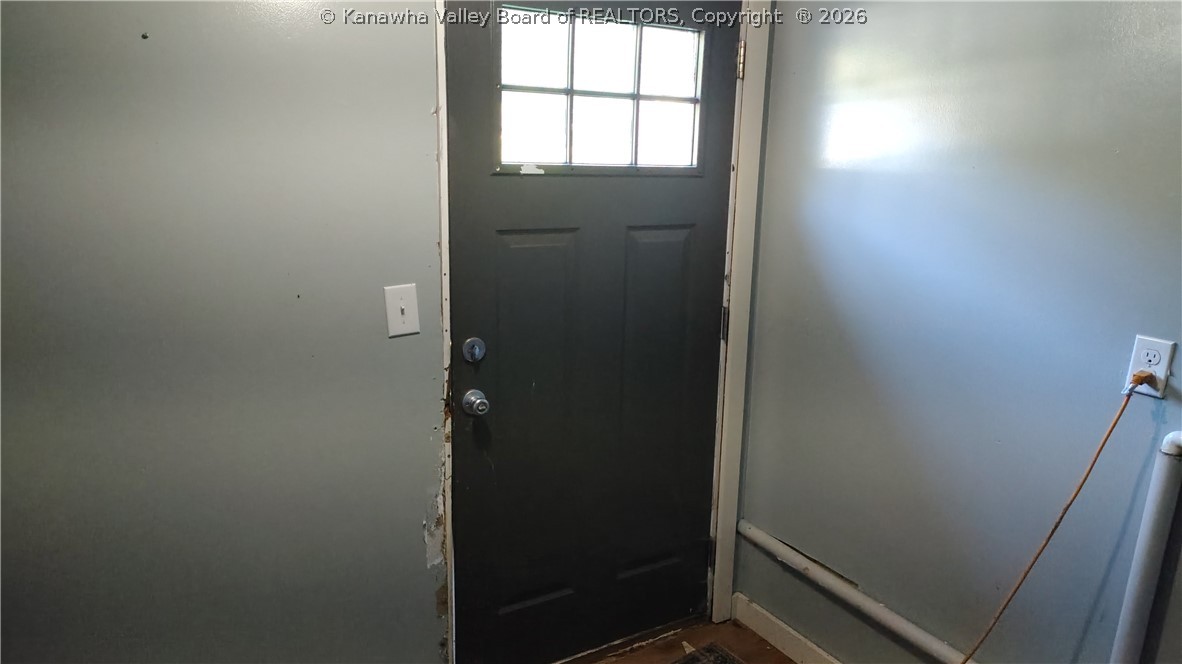 2131 New Hope Road Elkview, WV 25071 - Photo 25 of 33 Downstairs Entrance