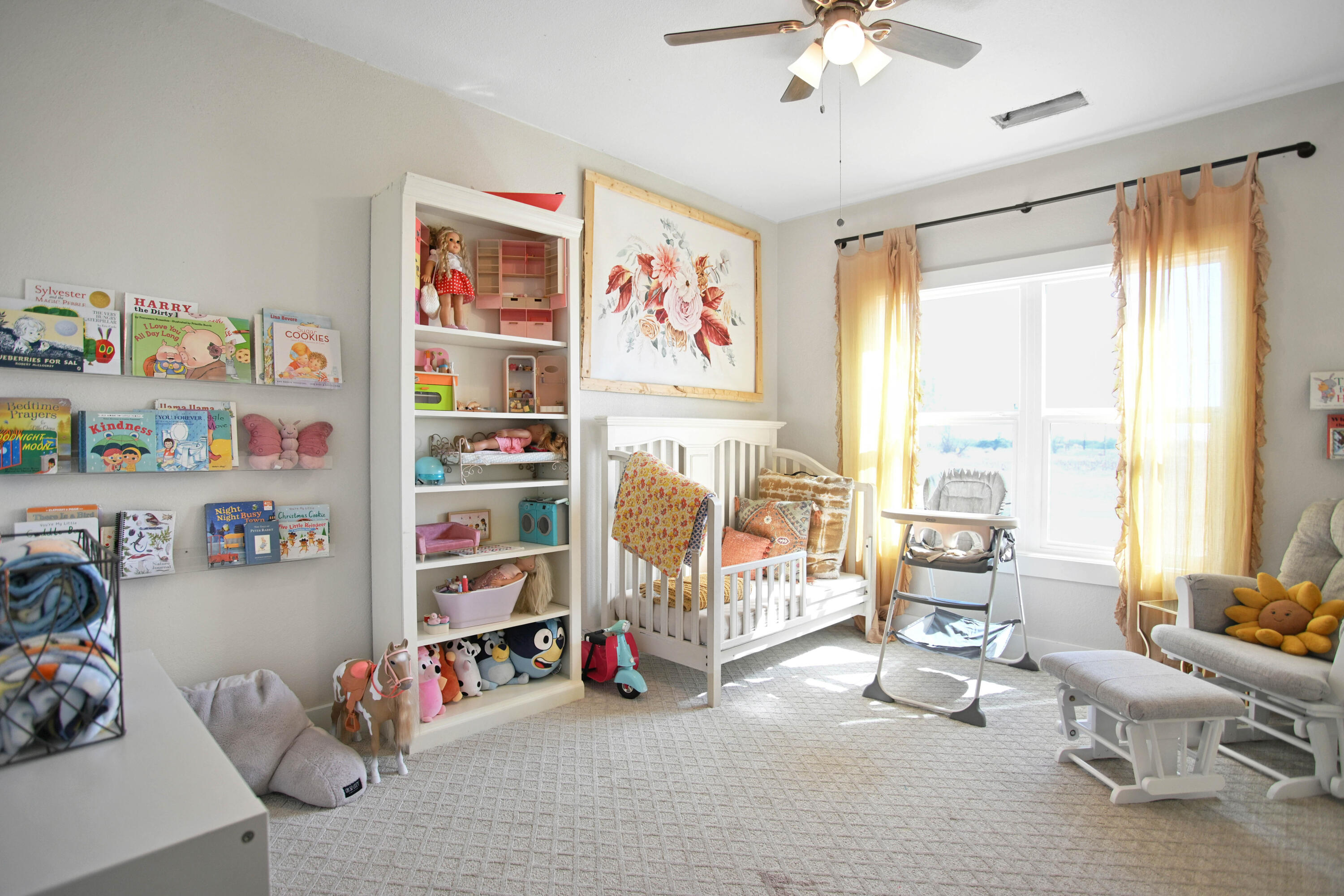 3091 County Road 3 Slaton, TX 79364 - Photo 28 of 41 a view of a livingroom with toys