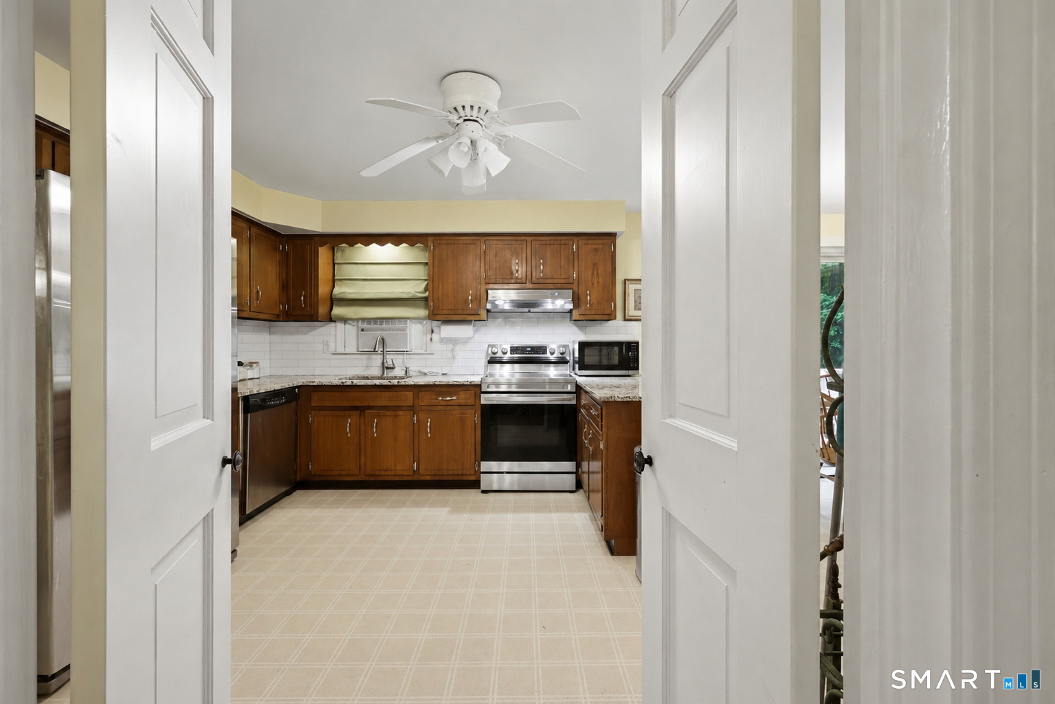 22 Ridge Road Newtown, CT 06470 - Photo 8 of 32