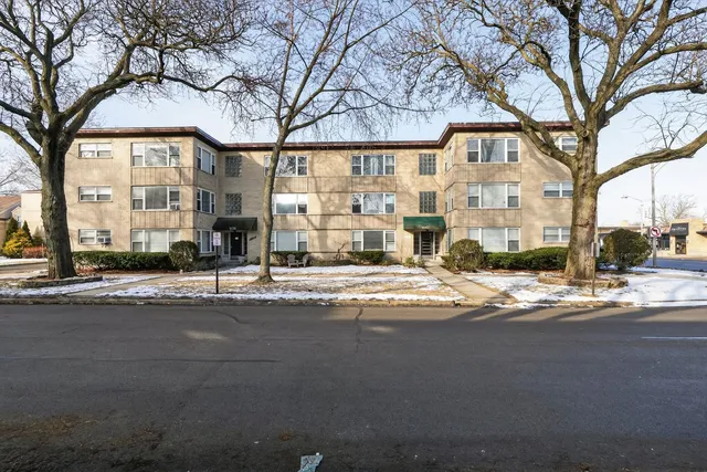 $239,900 | 1540 Park Avenue, Unit 3D, River Forest, IL 60305
