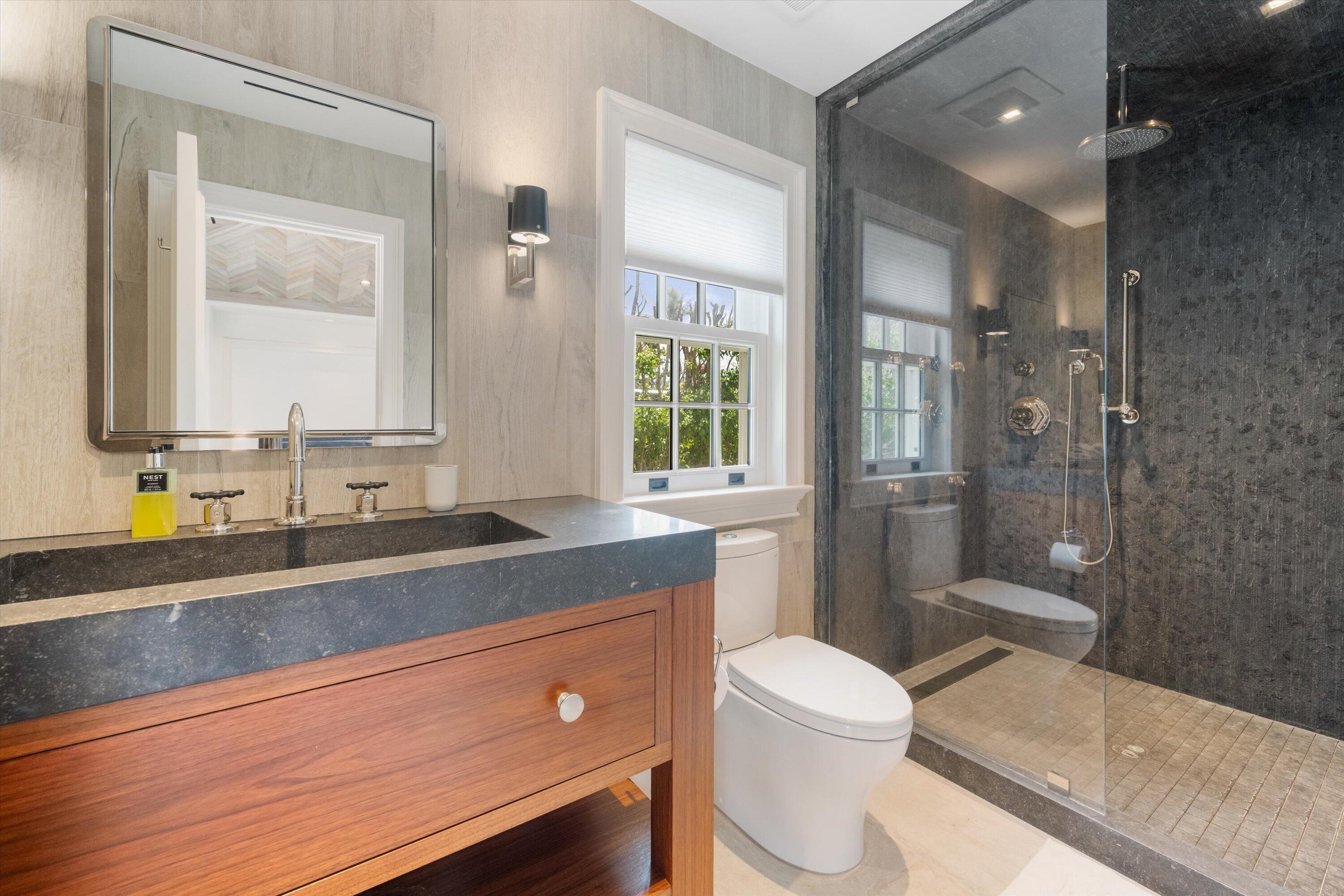 750 South County Road Palm Beach, FL 33480 - Photo 22 of 32 Cabana Bath