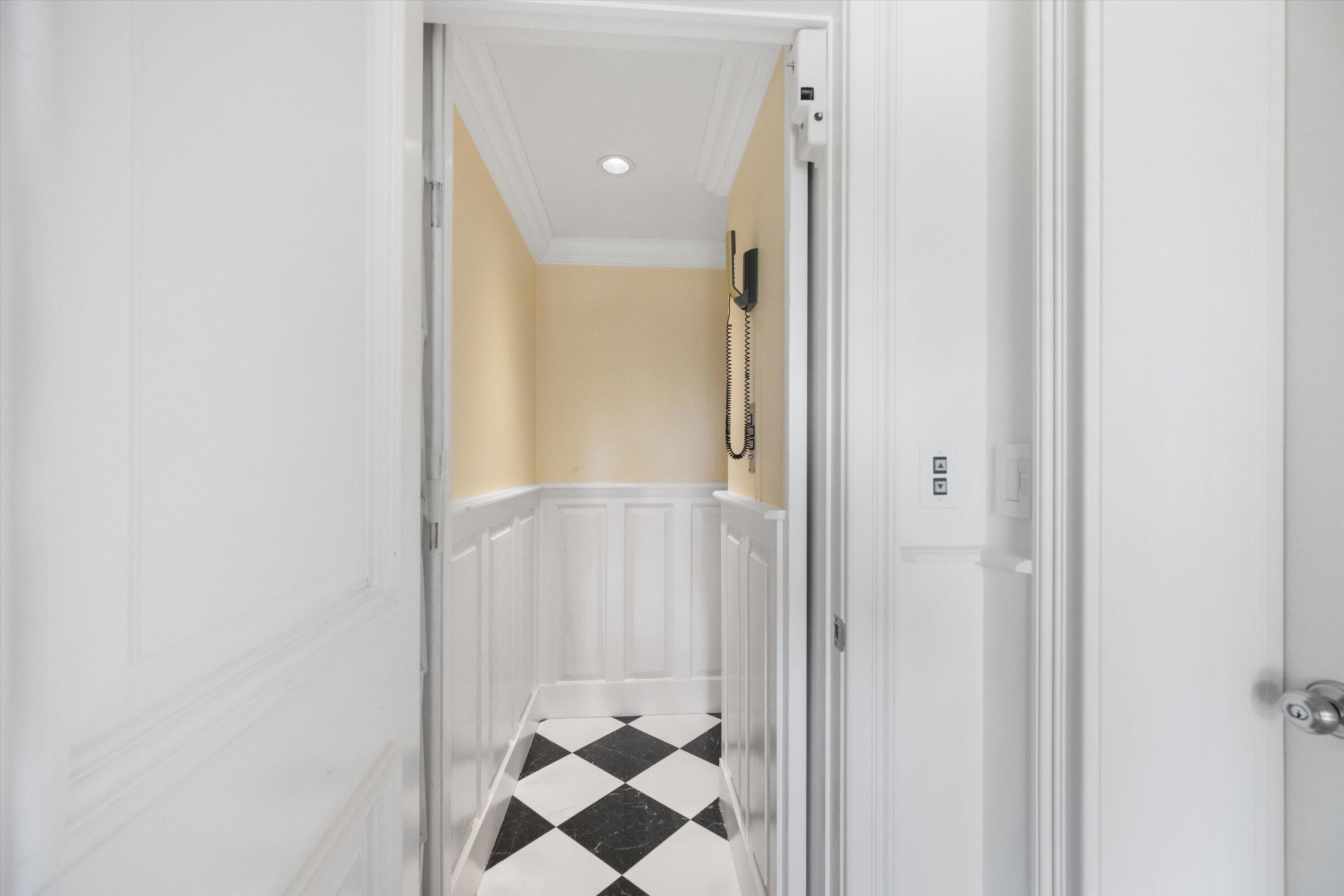 750 South County Road Palm Beach, FL 33480 - Photo 24 of 32 Elevator