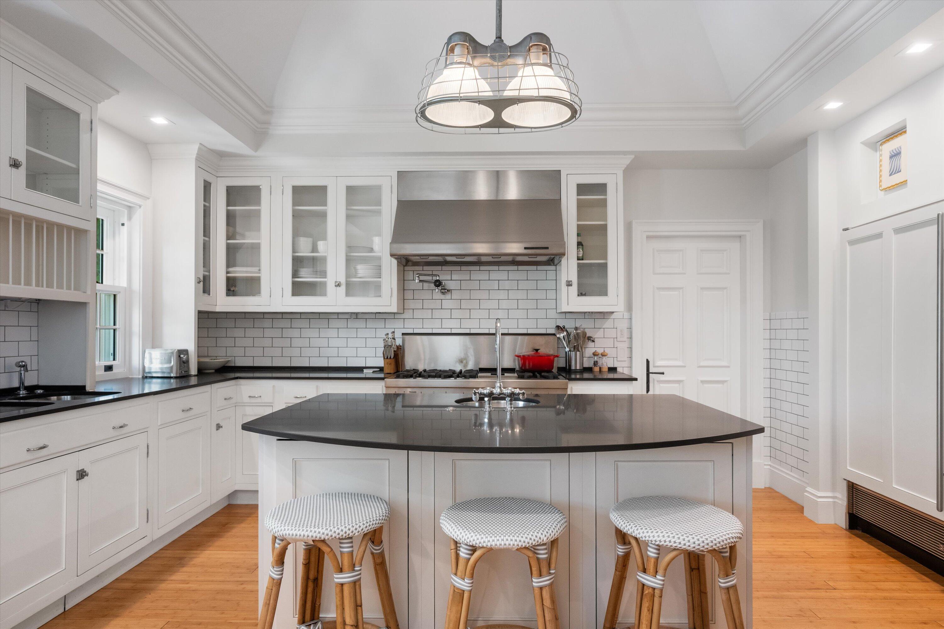 750 South County Road Palm Beach, FL 33480 - Photo 10 of 32 Kitchen