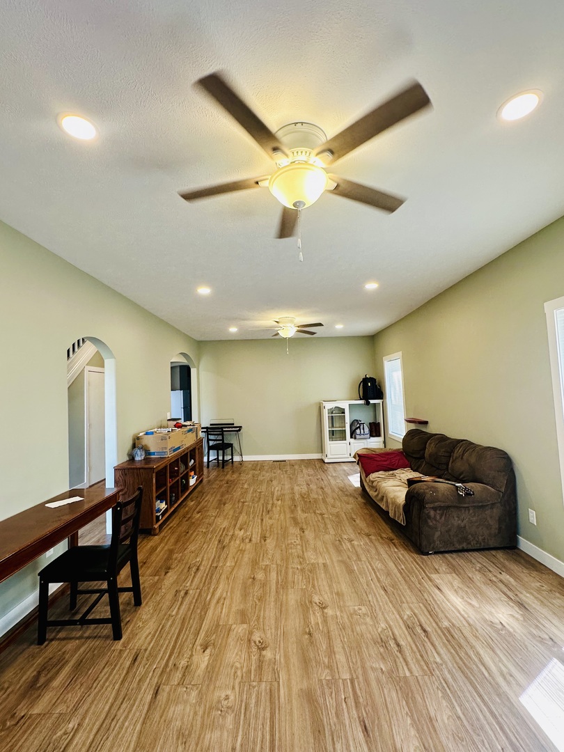 314 Spring Street Peoria, IL 61603 - Photo 9 of 38