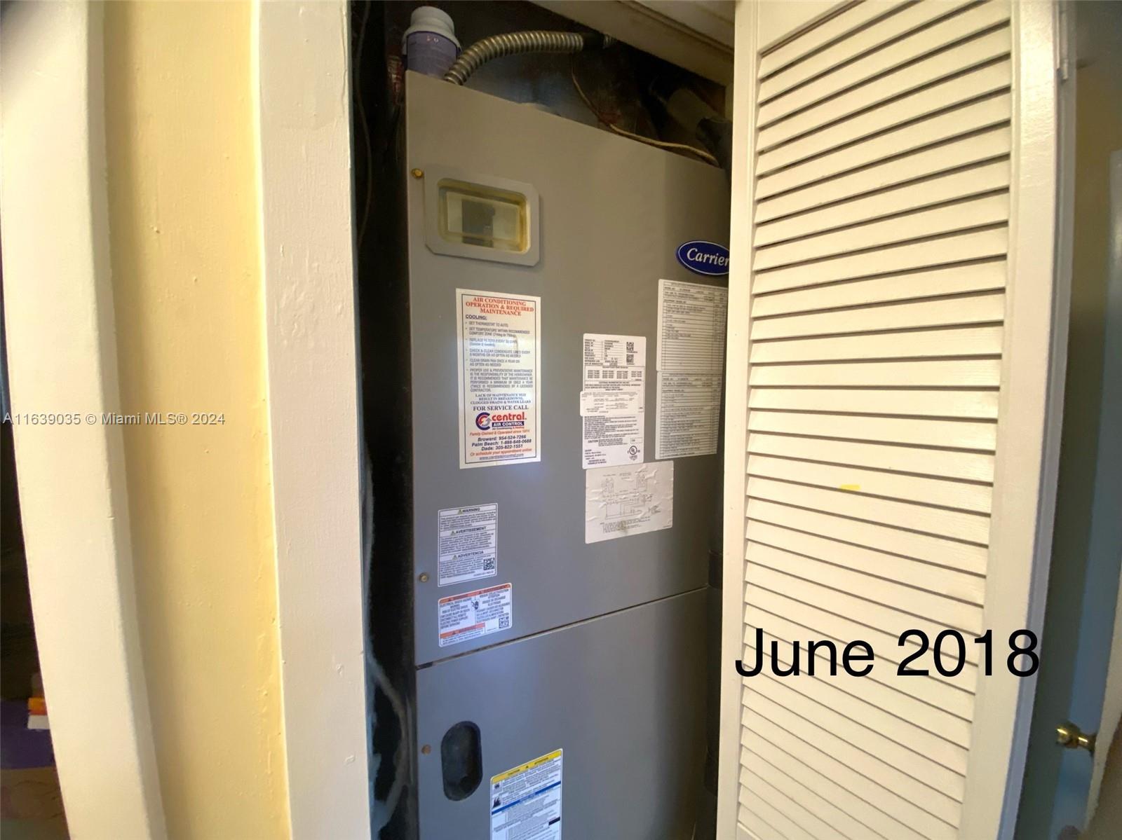 14550 English Road Miami Lakes, FL 33014 - Photo 22 of 33 A/C unit