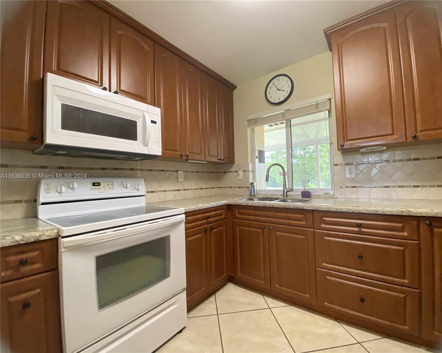 14550 English Road Miami Lakes, FL 33014 - Photo 6 of 33 Gallery Image 6