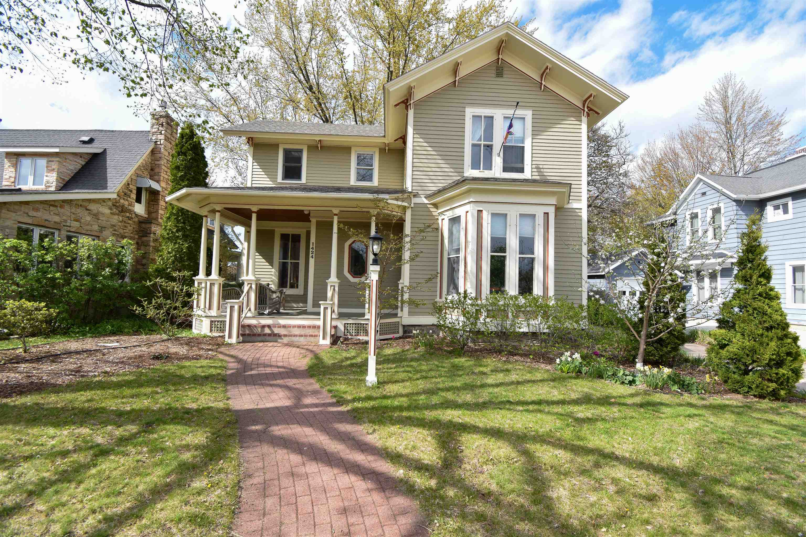 1424 Clark Street Stevens Point, WI 54481 - Photo 2 of 43