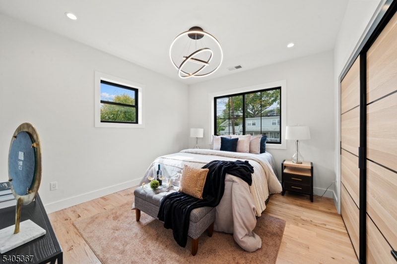 108 Harrington Road Clifton, NJ 07012 - Photo 17 of 41