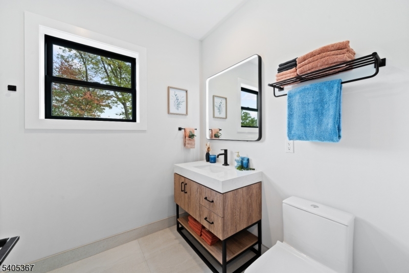 108 Harrington Road Clifton, NJ 07012 - Photo 28 of 41