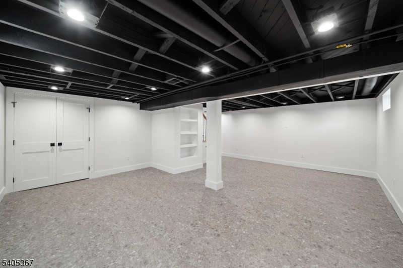 108 Harrington Road Clifton, NJ 07012 - Photo 31 of 41