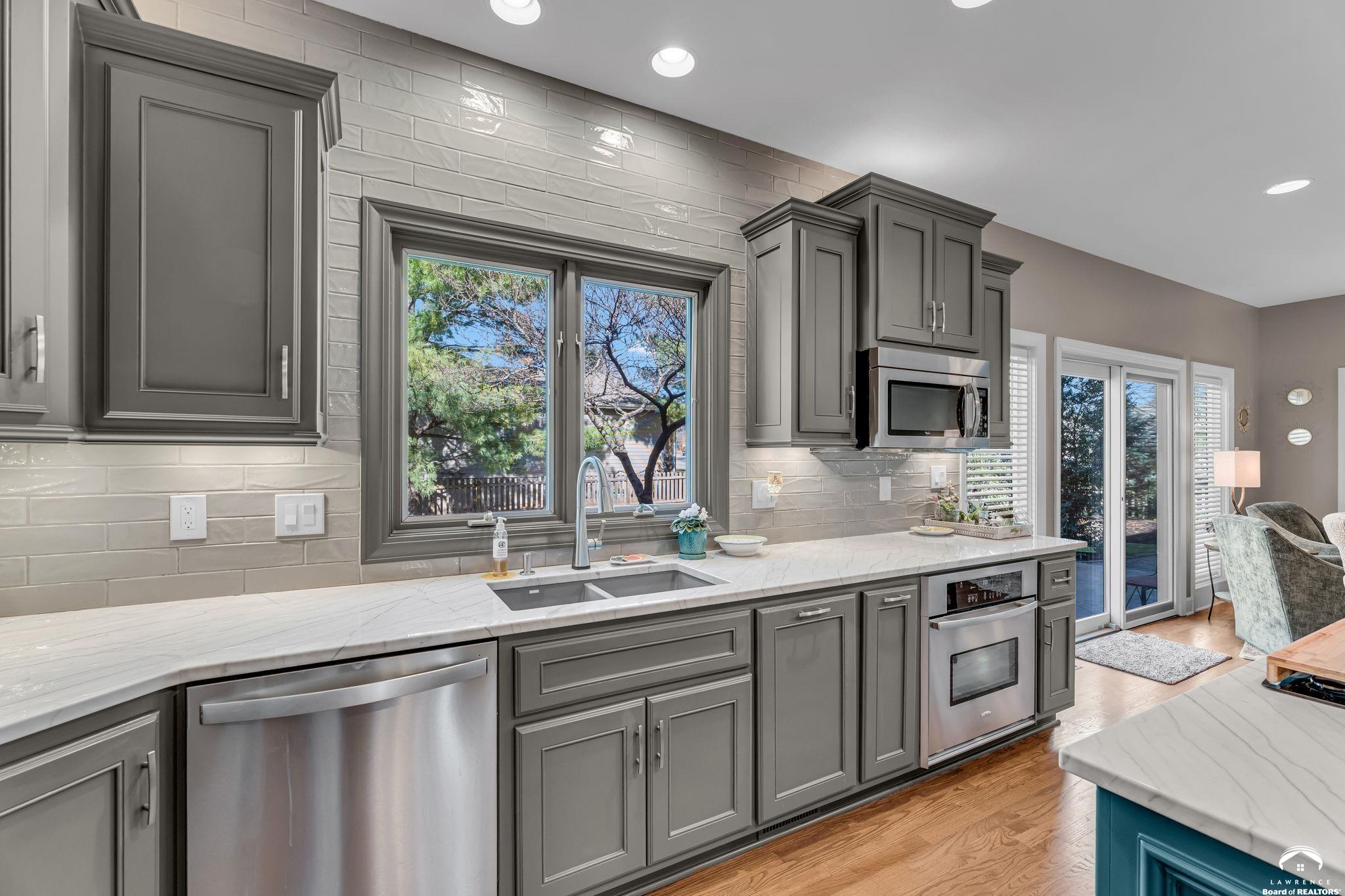 908 Easy Street Lawrence, KS 66049 - Photo 18 of 58