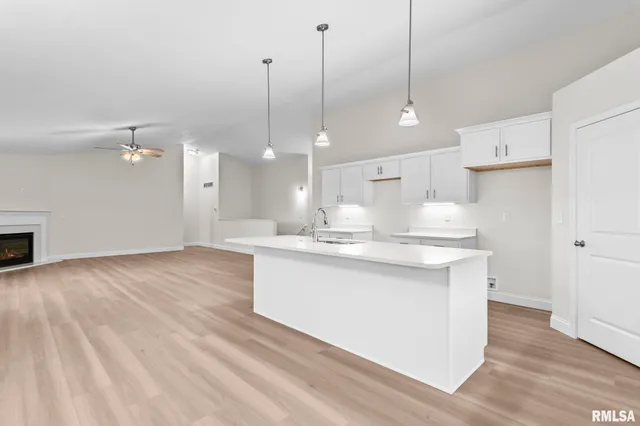 $599,000 | 6200 Wind Tree Road, Springfield, IL 62712