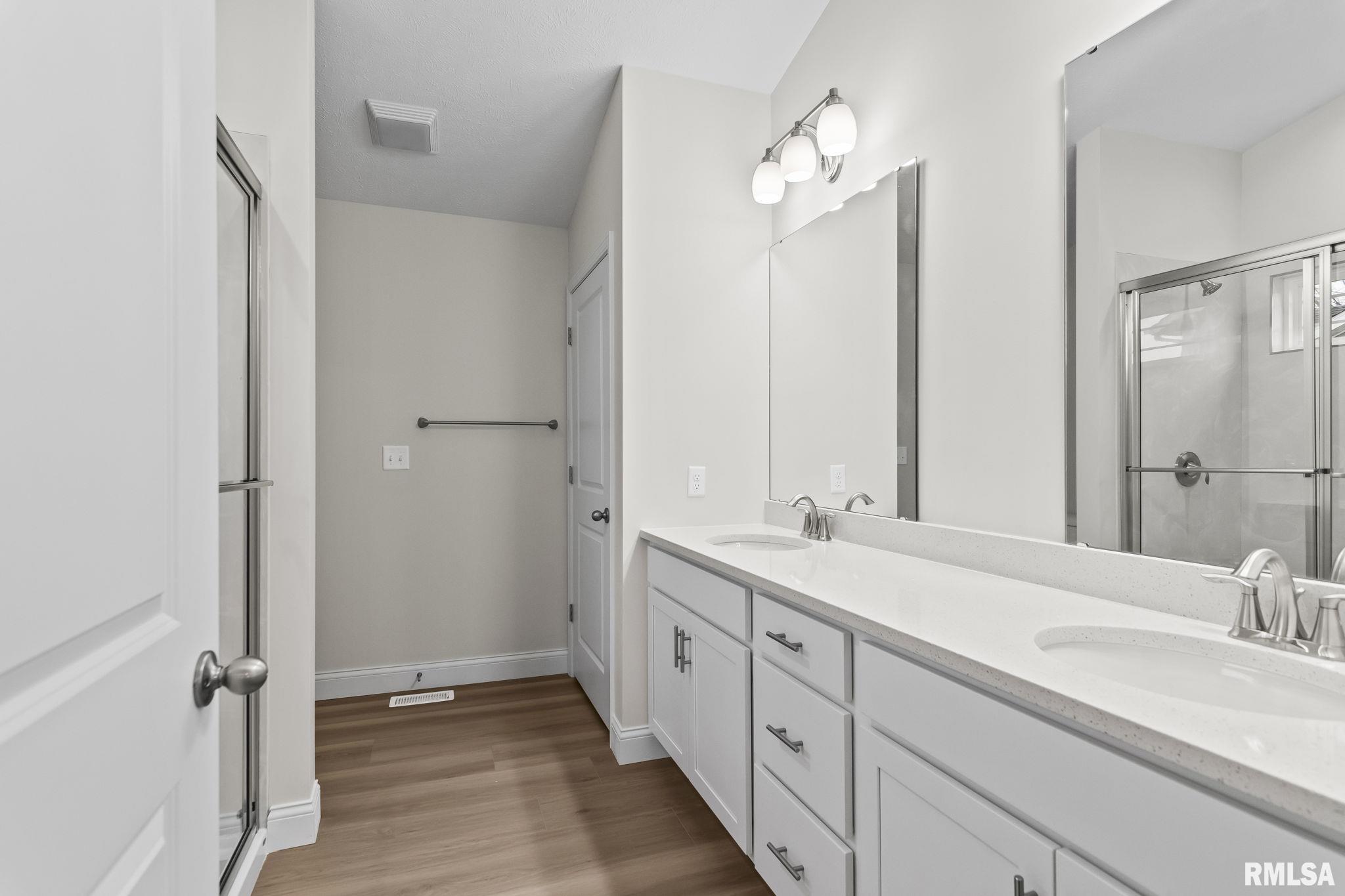 6200 Wind Tree Road Springfield, IL 62712 - Photo 14 of 36