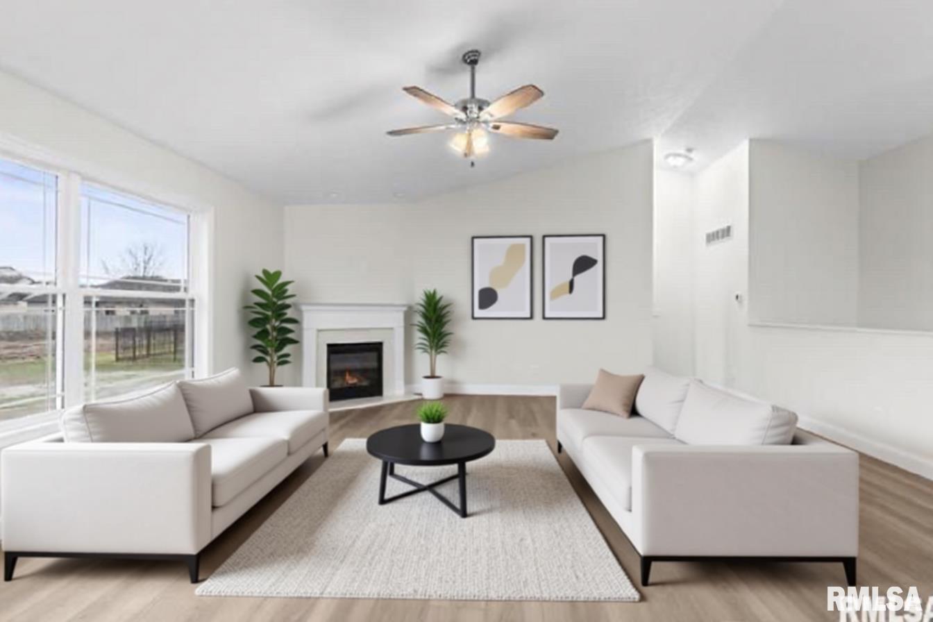 6200 Wind Tree Road Springfield, IL 62712 - Photo 3 of 36