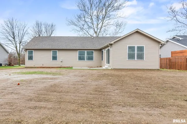 $565,000 | 6200 Wind Tree Road, Springfield, IL 62712