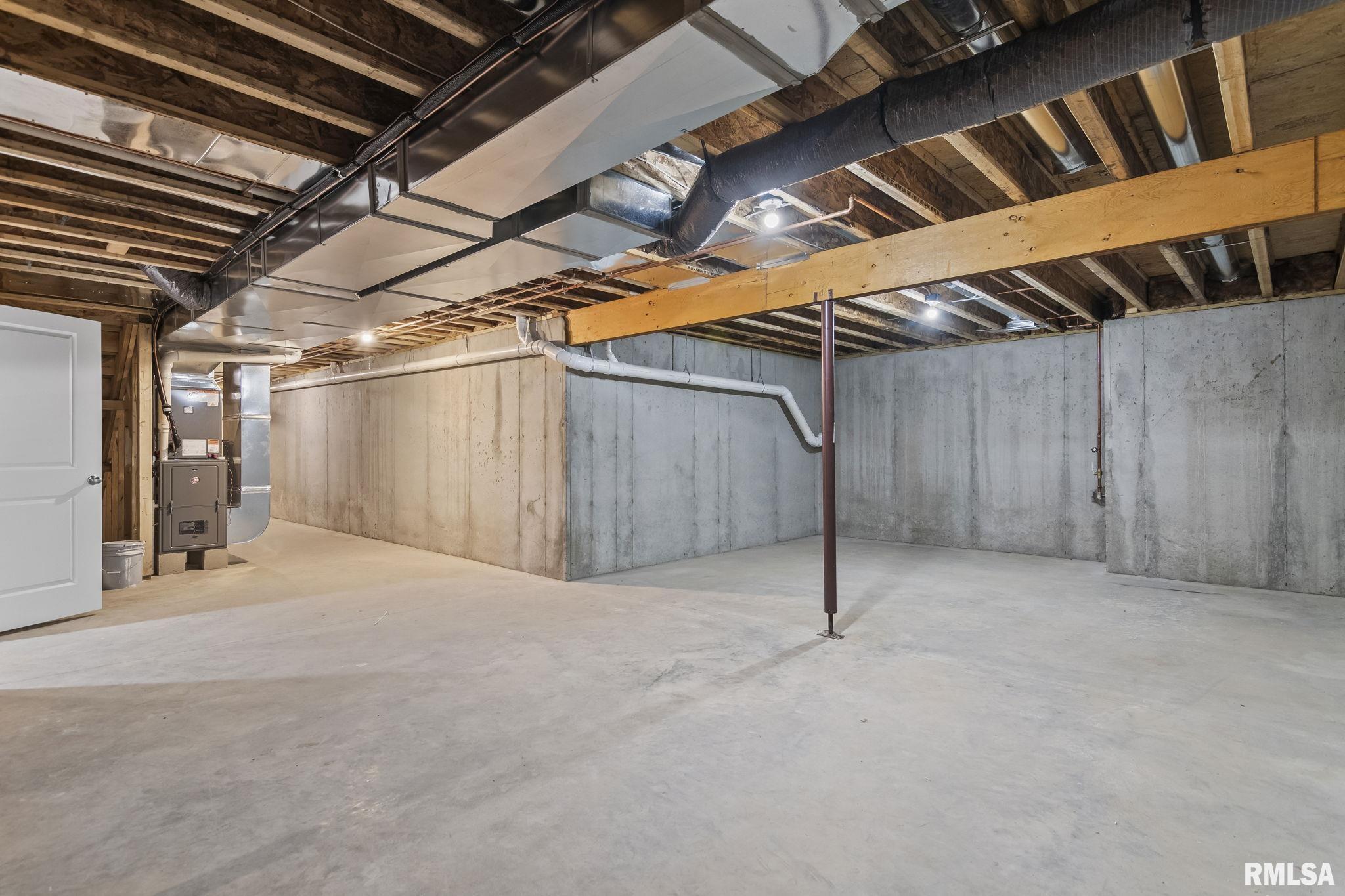 6200 Wind Tree Road Springfield, IL 62712 - Photo 43 of 47