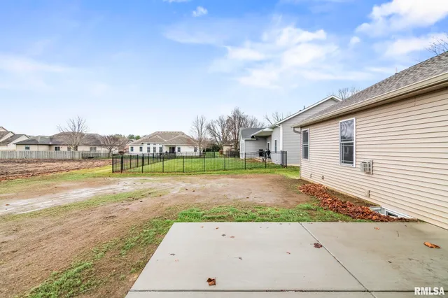 $599,000 | 6200 Wind Tree Road, Springfield, IL 62712