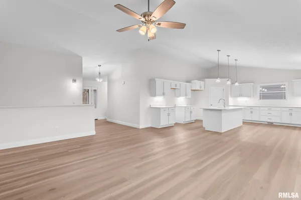 $565,000 | 6200 Wind Tree Road, Springfield, IL 62712