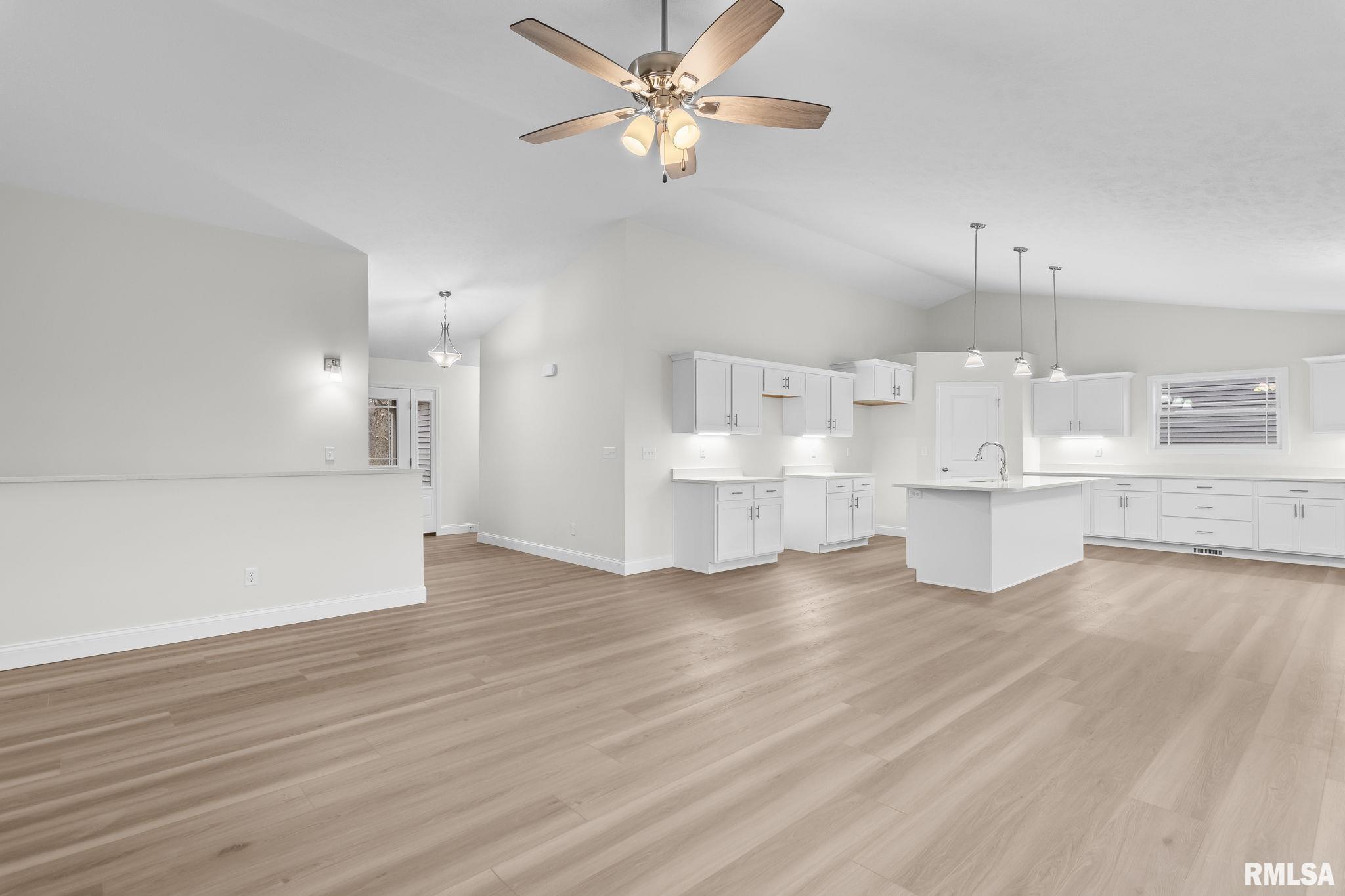 6200 Wind Tree Road Springfield, IL 62712 - Photo 6 of 47