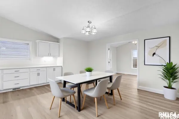 $565,000 | 6200 Wind Tree Road, Springfield, IL 62712