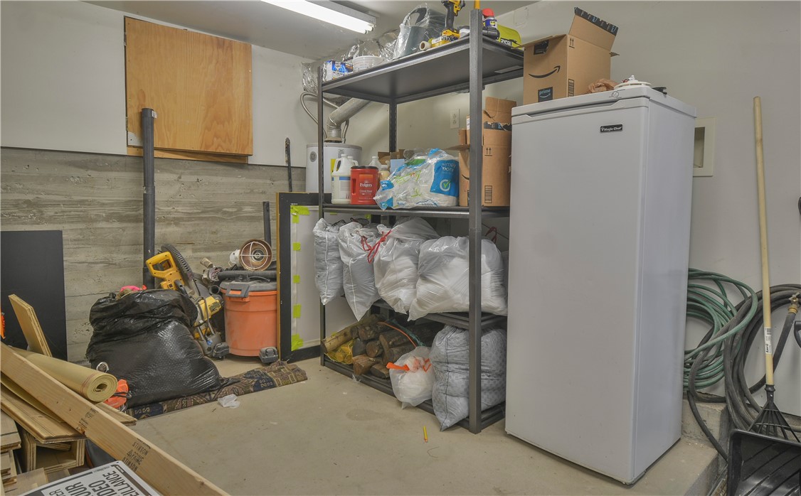 761 Arrowhead Villa Road Lake Arrowhead, CA 92352 - Photo 22 of 31 a room with storage and utility