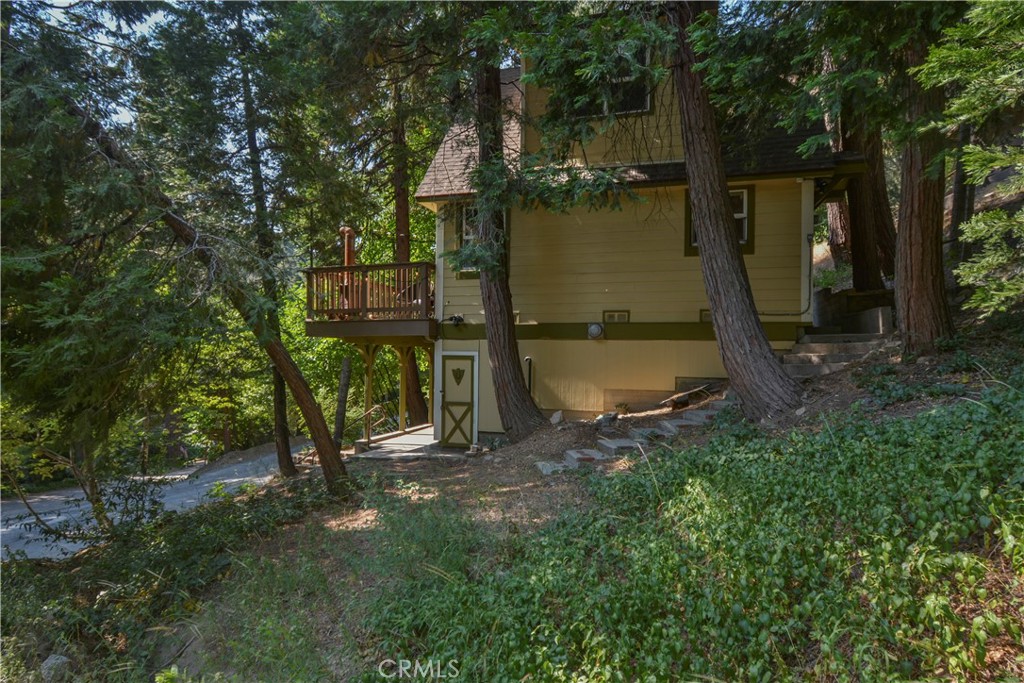 761 Arrowhead Villa Road Lake Arrowhead, CA 92352 - Photo 28 of 31