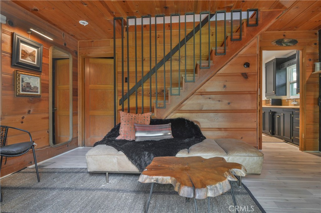 761 Arrowhead Villa Road Lake Arrowhead, CA 92352 - Photo 5 of 31 a view of entryway and hall with wooden floor