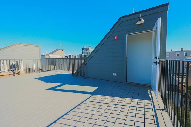 $2,800 | 97 Condor Street, Unit 7, Boston, MA 02128