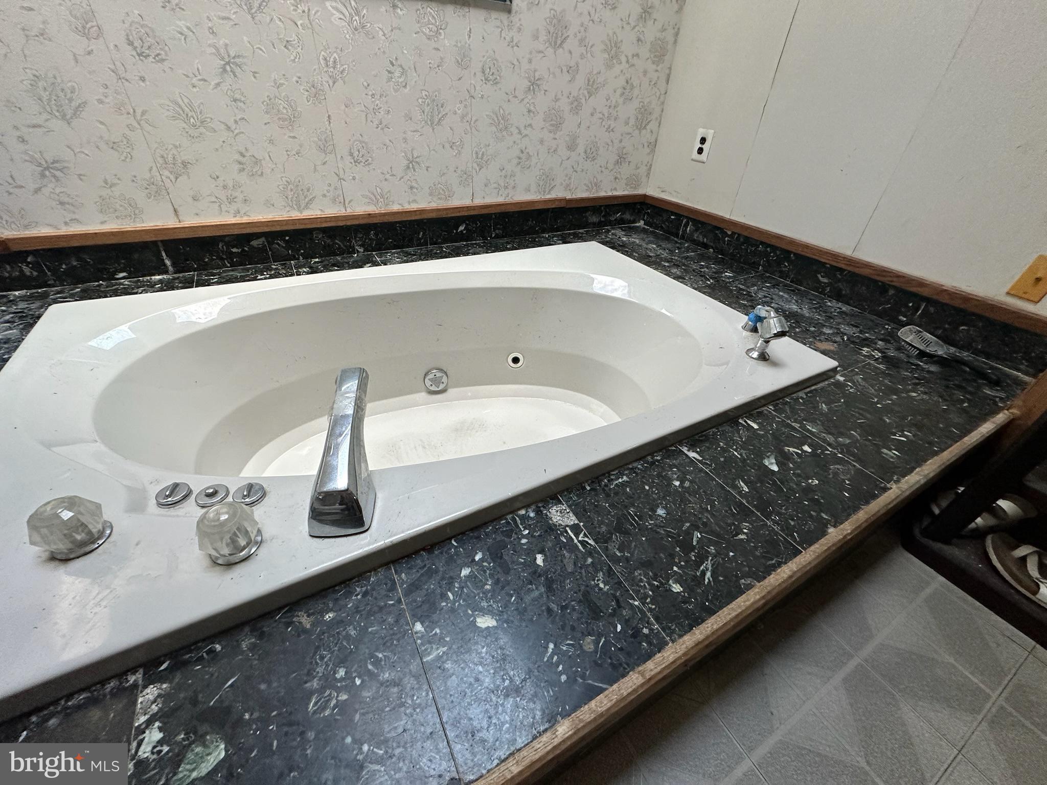4 Signal Hill Road Pine Hill, NJ 08021 - Photo 6 of 12