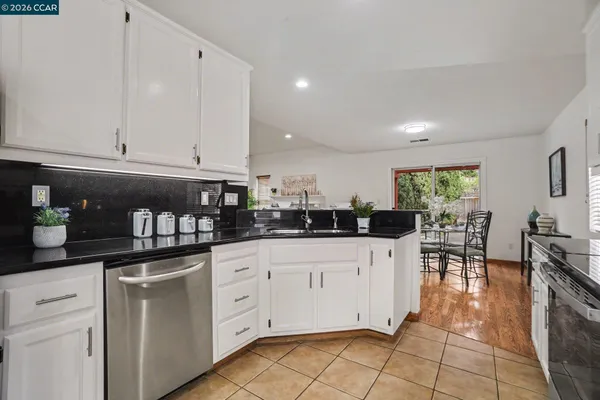 $798,000 | 933 Country Run Drive, Martinez, CA 94553