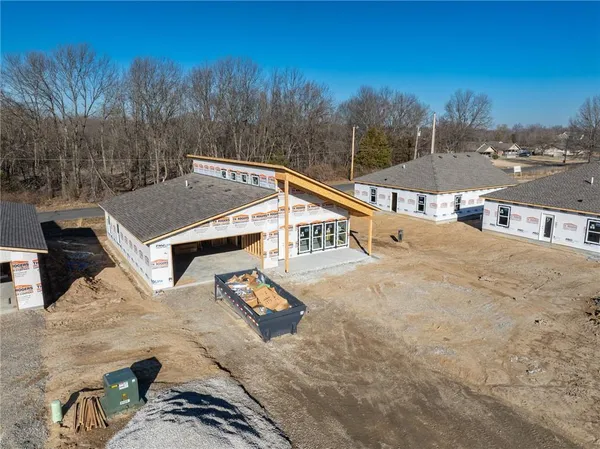 $284,000 | 1503 Ashton Way, Pittsburg, KS 66762