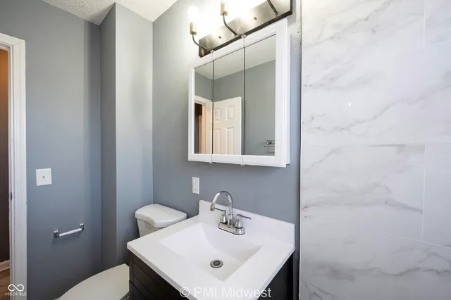 $875 | 6062 East 16th Street, Indianapolis, IN 46219