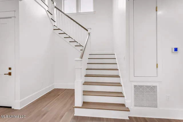 $1,395,000 | 642 North Beach Boulevard, Bay St. Louis, MS 39520