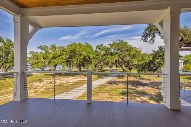 $1,395,000 | 642 North Beach Boulevard, Bay St. Louis, MS 39520