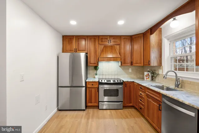 $725,000 | 3146 Cantrell Lane, Fairfax, VA 22031