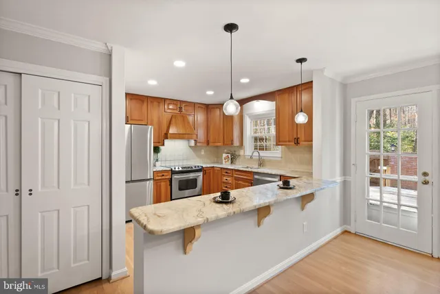 $725,000 | 3146 Cantrell Lane, Fairfax, VA 22031