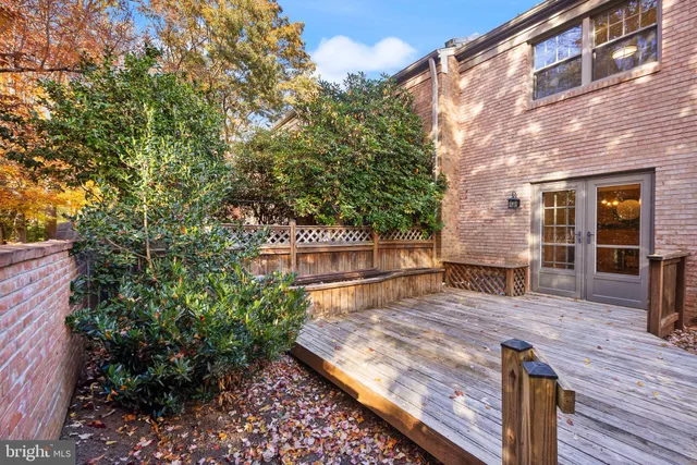 $725,000 | 3146 Cantrell Lane, Fairfax, VA 22031