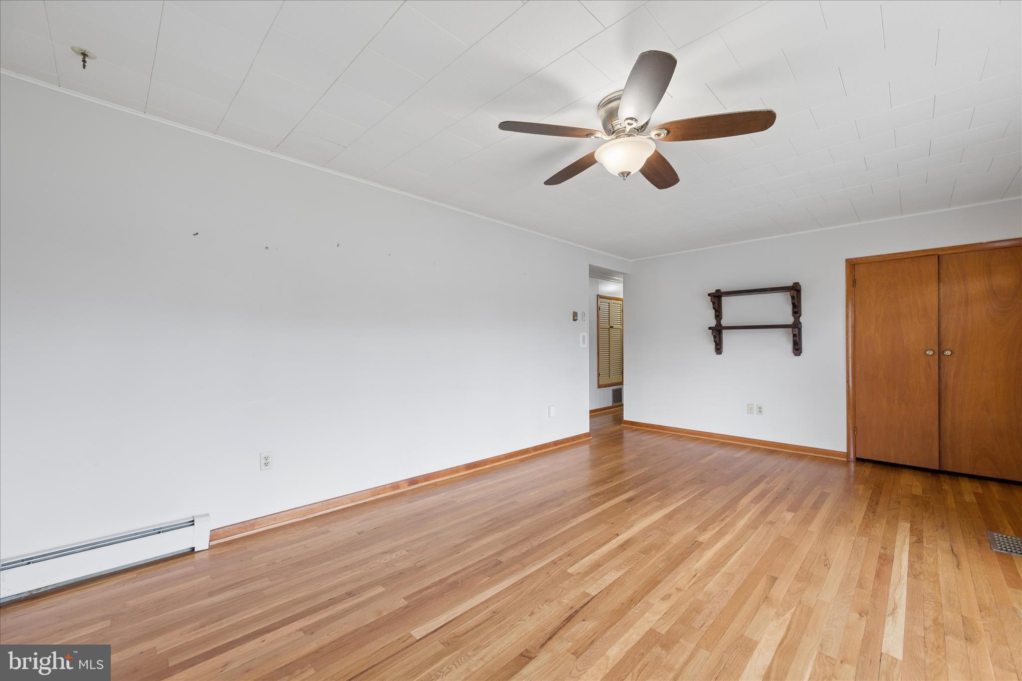 107 Eyler Road Thurmont, MD 21788 - Photo 4 of 74 Living Room