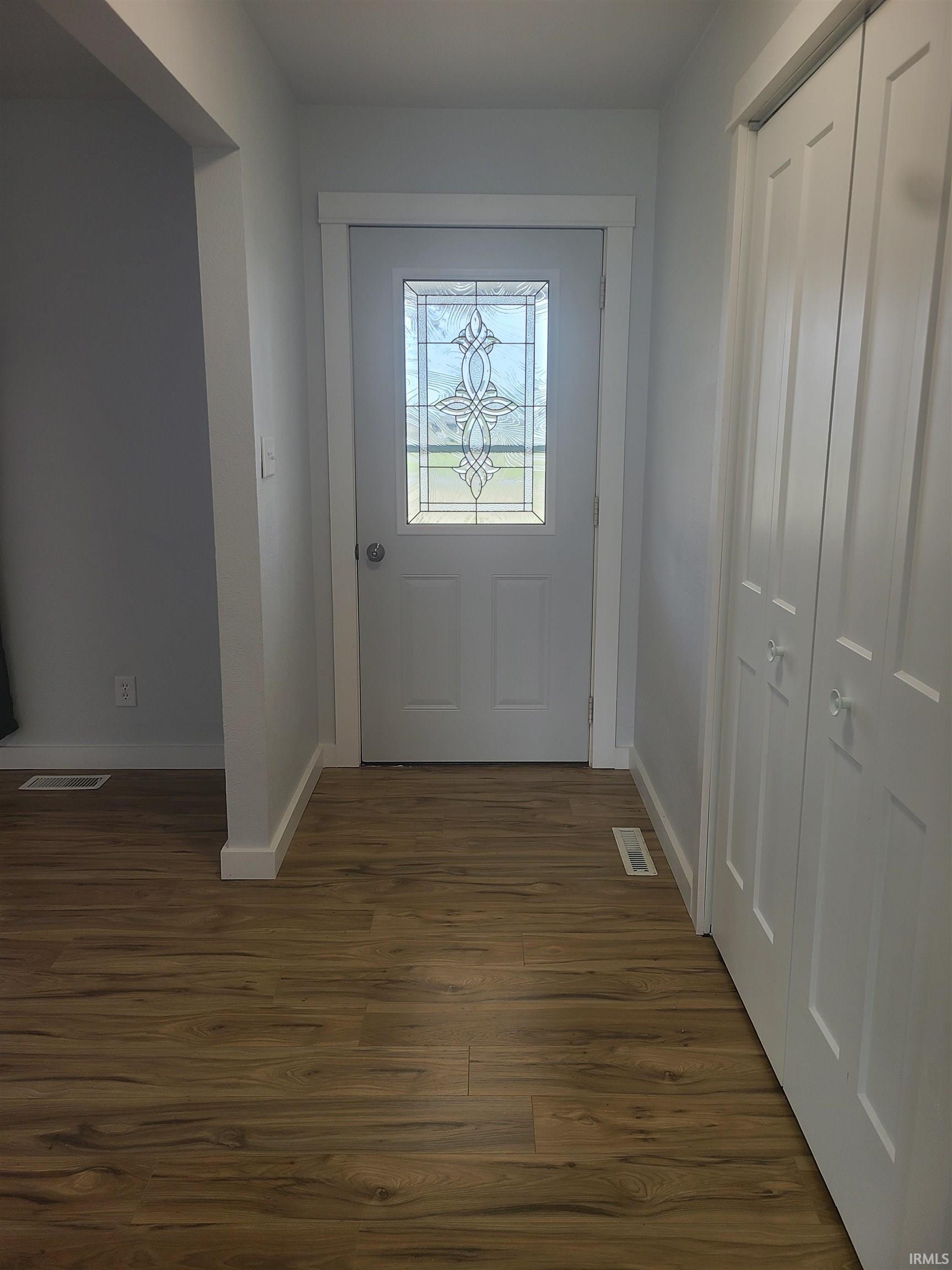 64548 Thorn Road North Liberty, IN 46554 - Photo 5 of 36