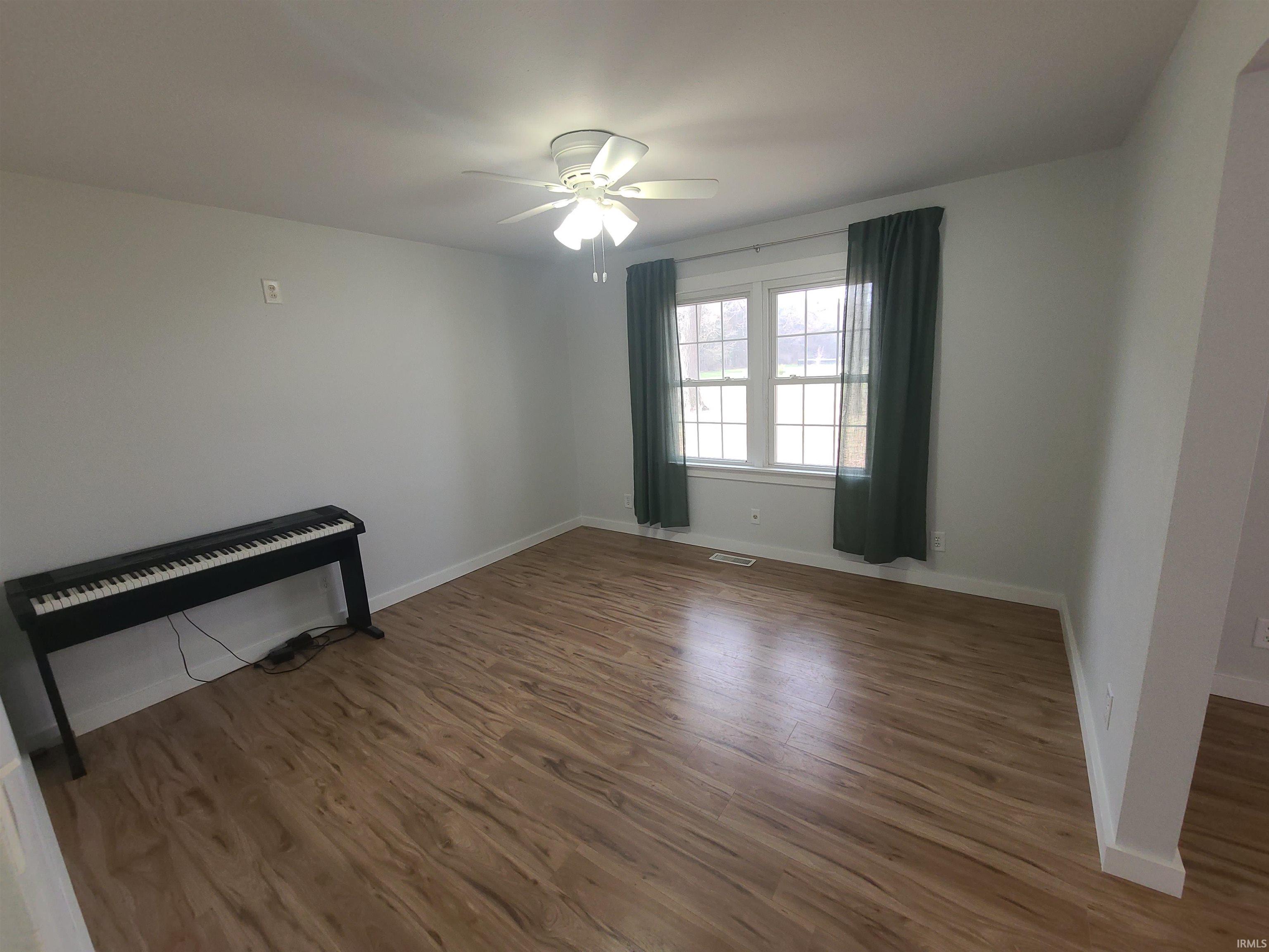 64548 Thorn Road North Liberty, IN 46554 - Photo 6 of 36