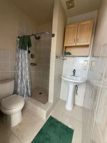 $5,000 | 8700 Southwest 19th Terrace, Miami, FL 33165