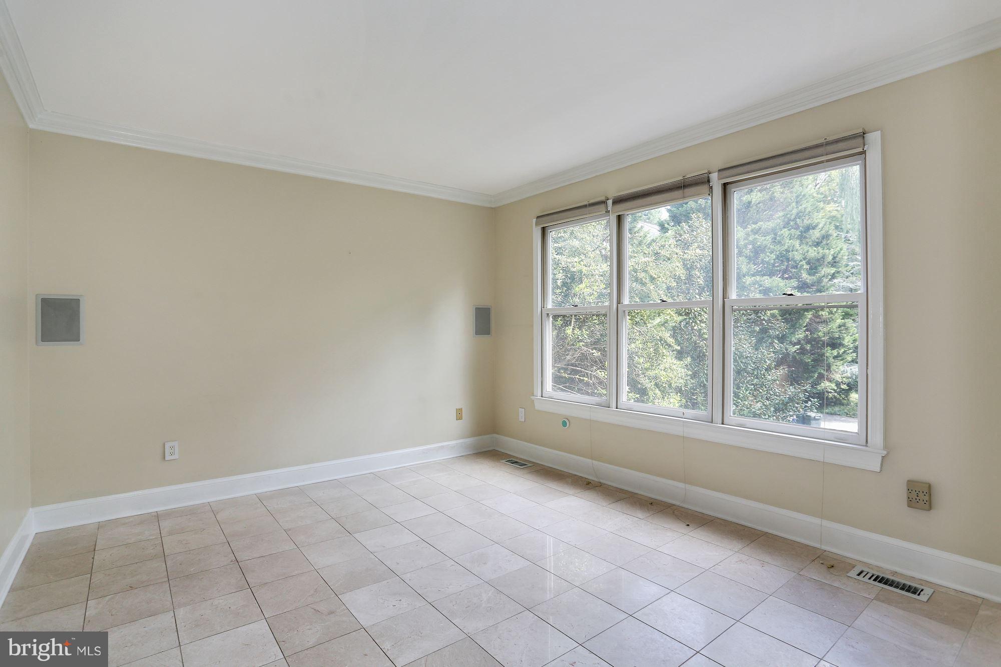 4412 Sangamore Road Bethesda, MD 20816 - Photo 12 of 30 Community