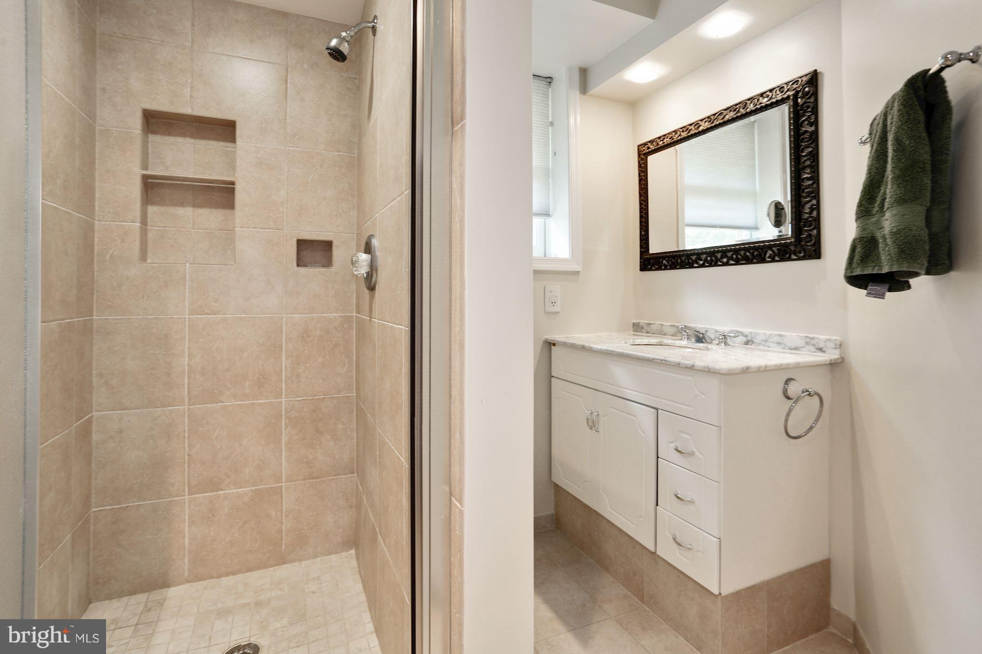 4412 Sangamore Road Bethesda, MD 20816 - Photo 25 of 30 Bath