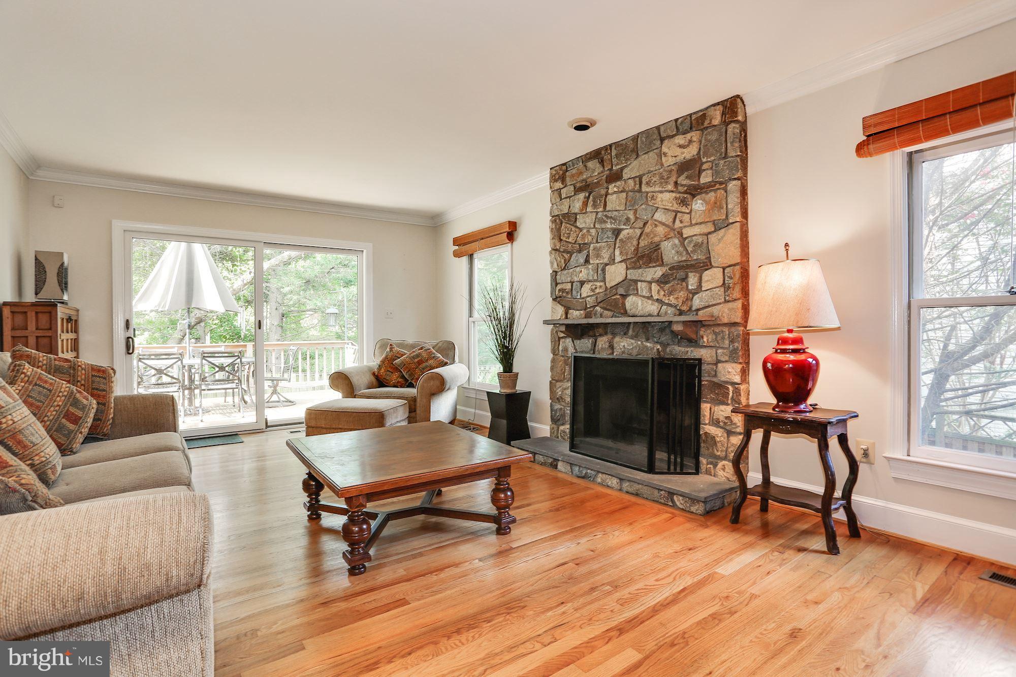 4412 Sangamore Road Bethesda, MD 20816 - Photo 10 of 30 Living Room