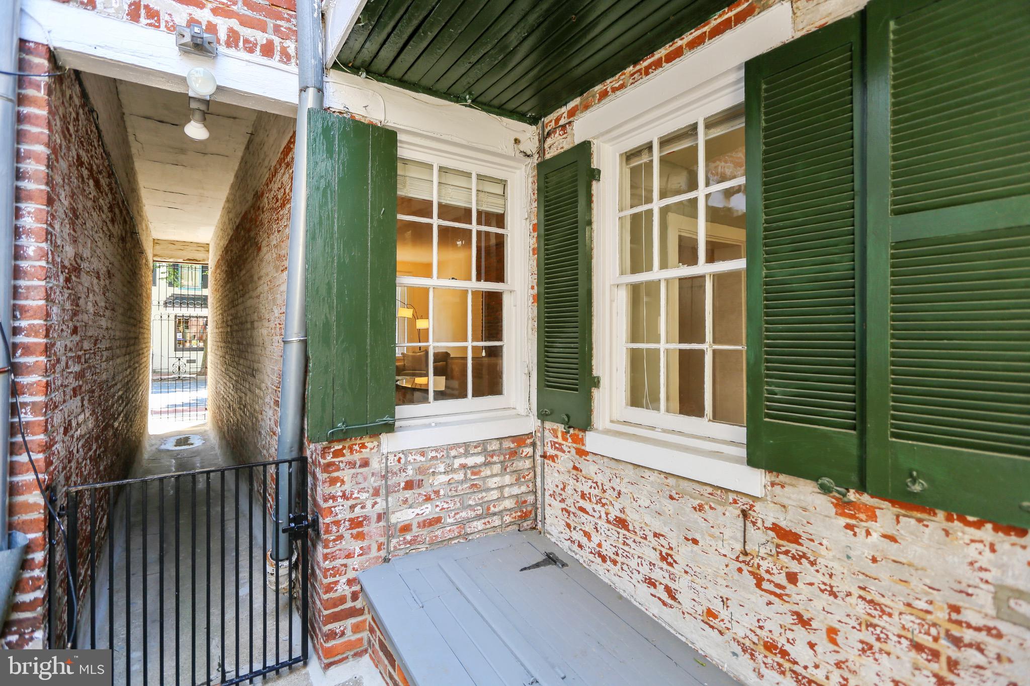431 North Market Street, Unit 2 Frederick, MD 21701 - Photo 3 of 35